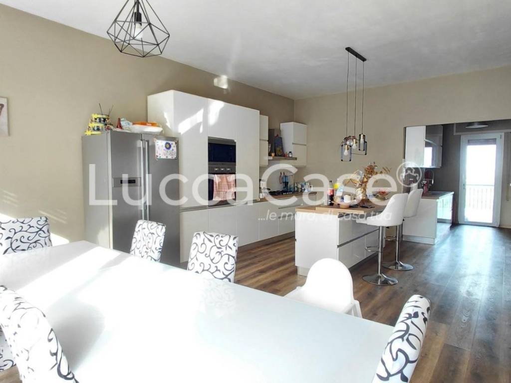 casa indipendente in vendita a Capannori in zona Castelvecchio di Compito