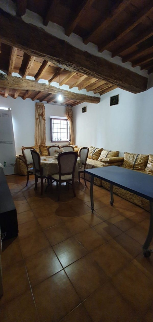 intera palazzina in vendita a Capannori in zona Santa Margherita