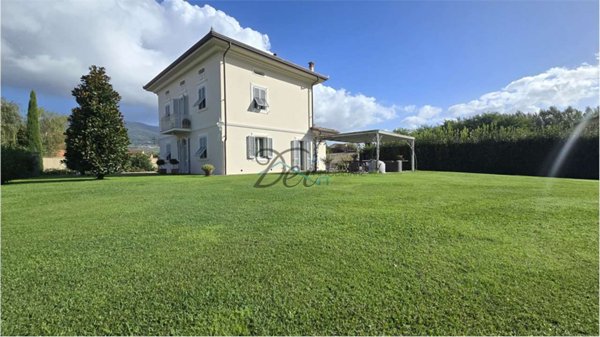 casa indipendente in vendita a Capannori