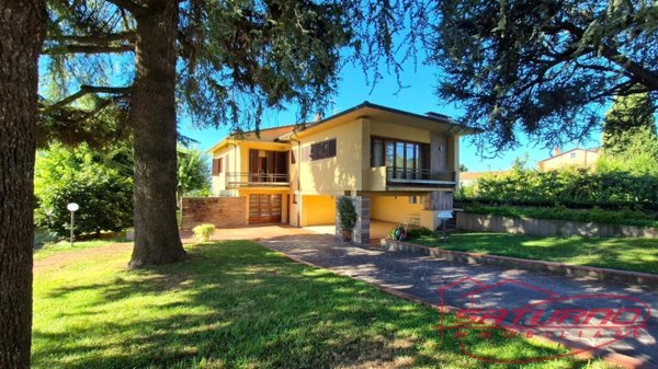 casa indipendente in vendita a Capannori in zona Marlia
