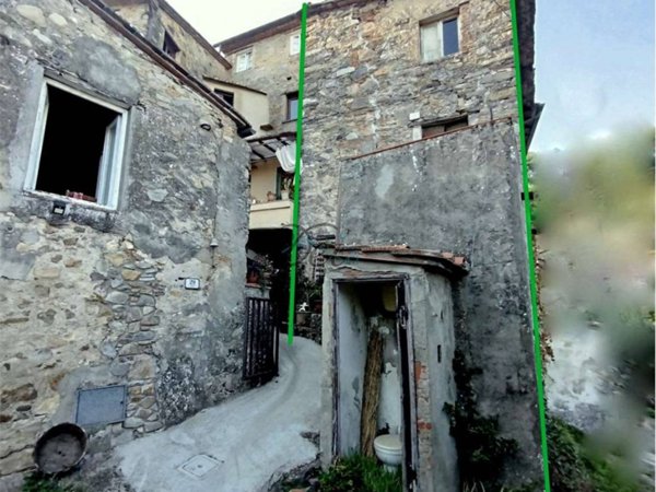 casa indipendente in vendita a Capannori in zona Castelvecchio di Compito