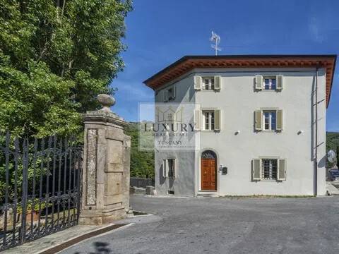 casa indipendente in vendita a Capannori in zona Vorno