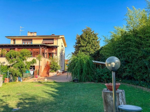 casa indipendente in vendita a Capannori in zona Lammari