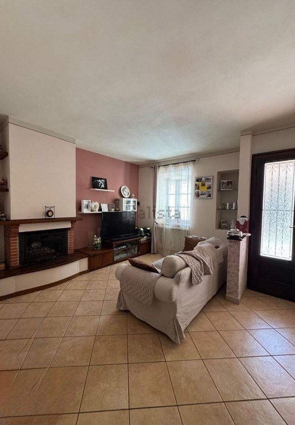 casa indipendente in vendita a Capannori in zona Castelvecchio di Compito