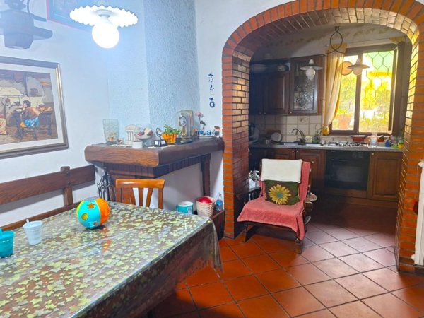casa indipendente in vendita a Capannori in zona Castelvecchio di Compito