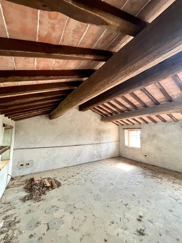 casa indipendente in vendita a Capannori in zona Castelvecchio di Compito