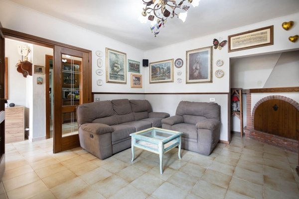 casa indipendente in vendita a Capannori in zona Guamo