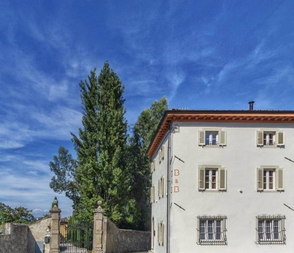 locale di sgombero in vendita a Capannori in zona Vorno