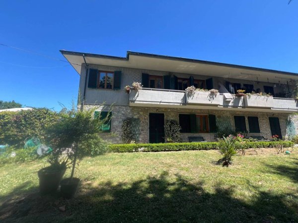 casa indipendente in vendita a Capannori in zona Marlia