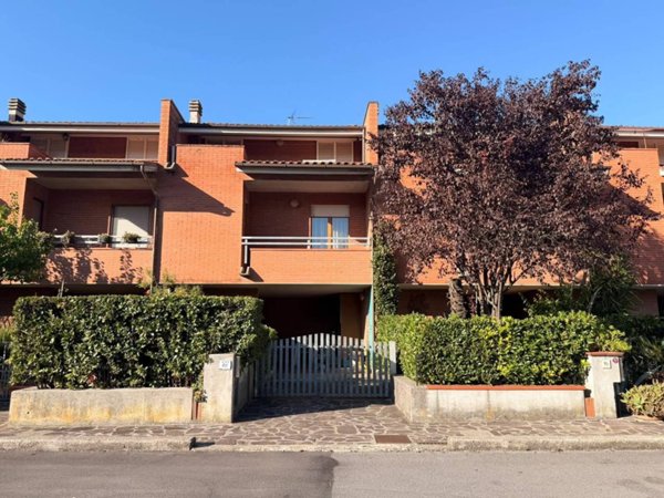 casa indipendente in vendita a Capannori in zona Guamo