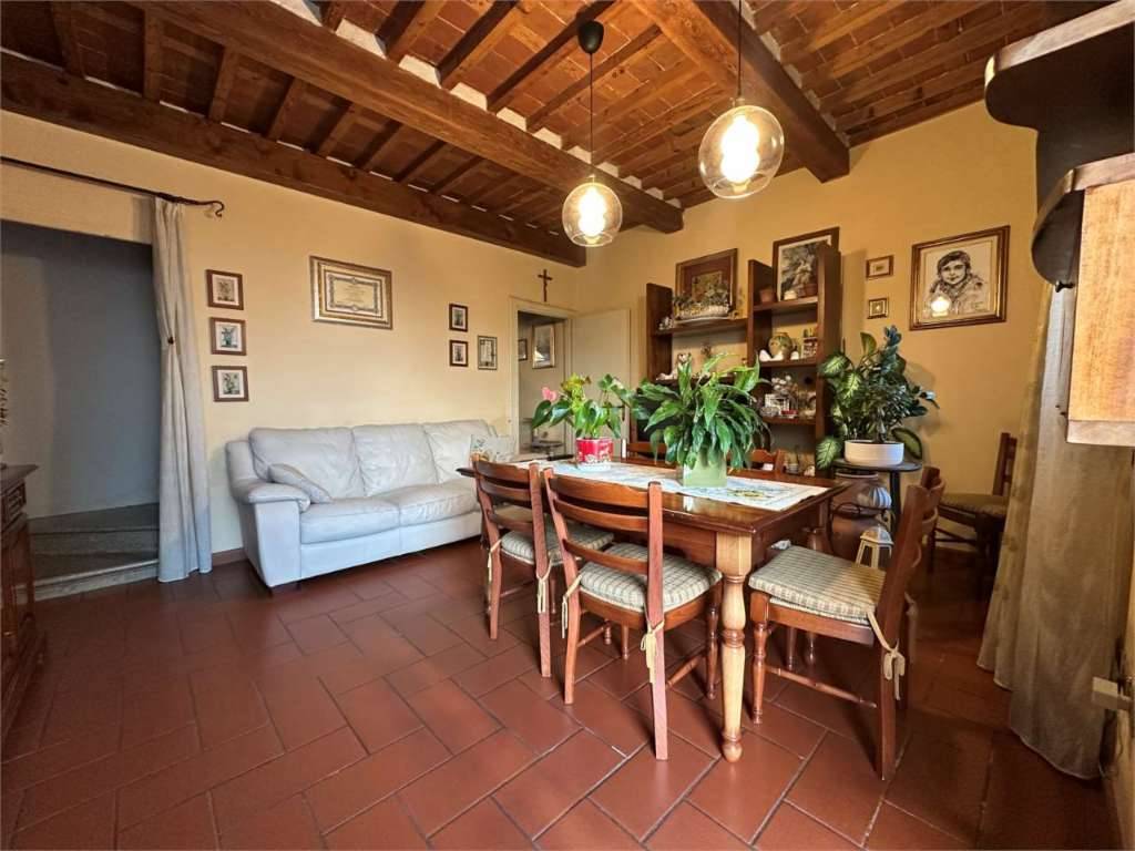 casa indipendente in vendita a Capannori in zona Segromigno in Monte