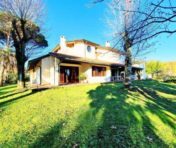 casa indipendente in vendita a Capannori in zona Lunata