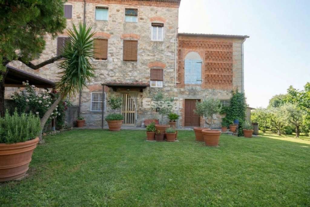 casa indipendente in vendita a Capannori in zona San Gennaro