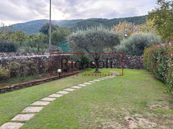 casa indipendente in vendita a Capannori in zona Castelvecchio di Compito
