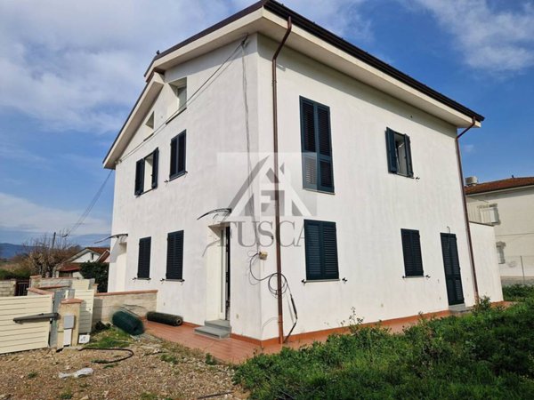 casa indipendente in vendita a Capannori in zona Lammari
