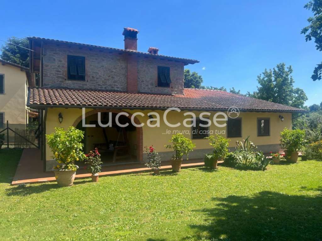 casa indipendente in vendita a Capannori