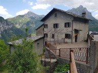 casa indipendente in vendita a Careggine in zona Isola Santa