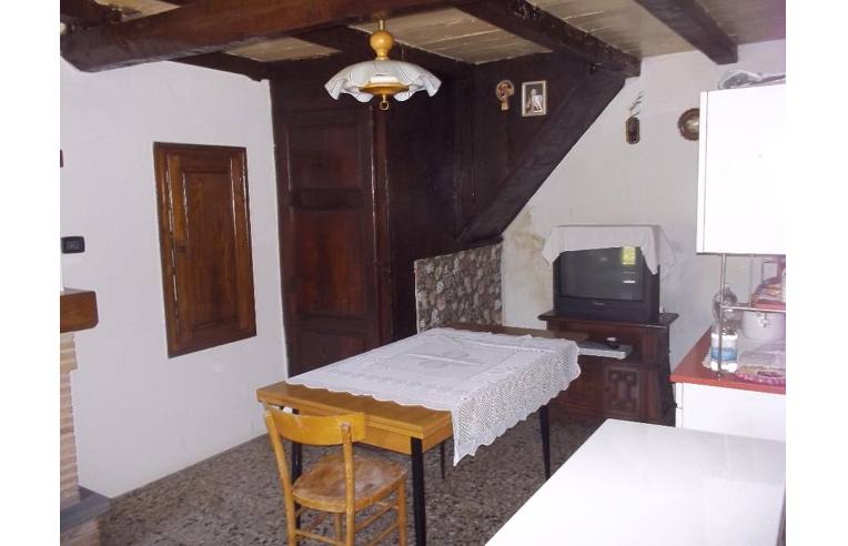 casa indipendente in vendita a Careggine in zona Le Coste