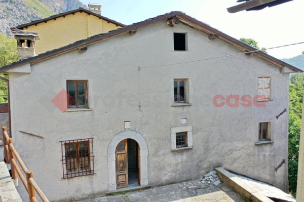 casa indipendente in vendita a Careggine