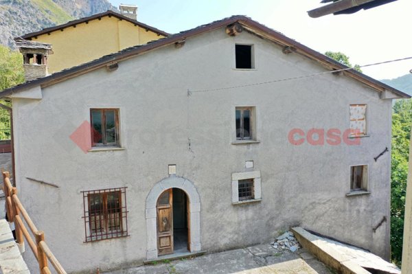 casa indipendente in vendita a Careggine