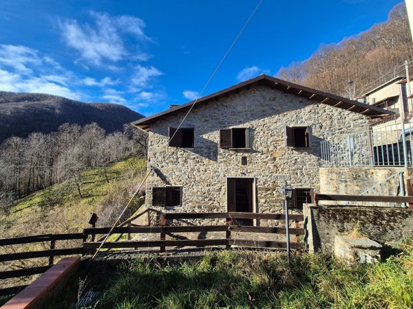 pentavano in vendita a Careggine in zona Porreta