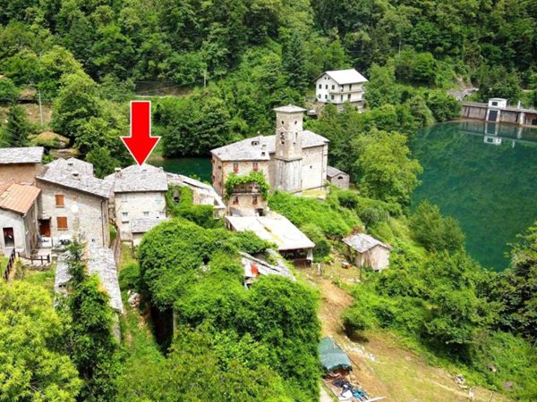 casa indipendente in vendita a Careggine in zona Isola Santa