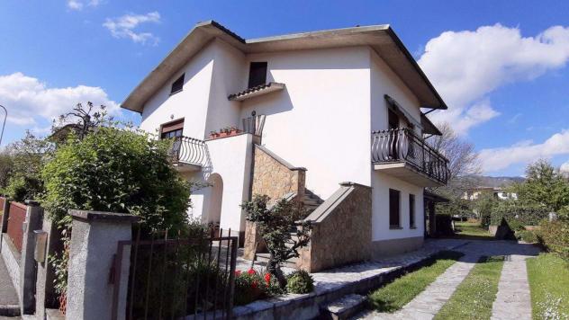 casa indipendente in vendita a Castelnuovo di Garfagnana