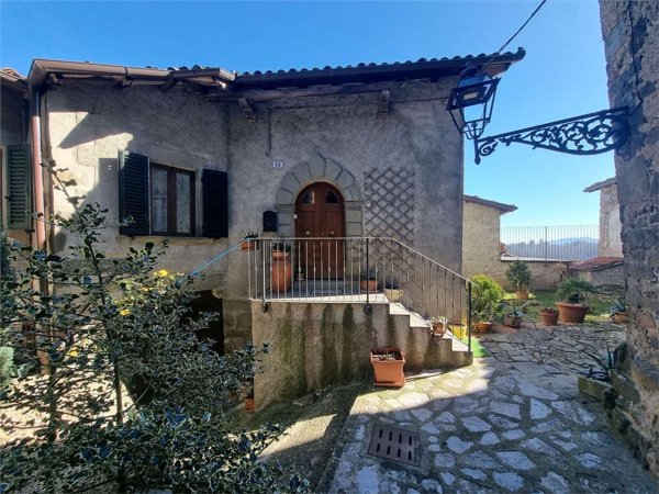 casa indipendente in vendita a Castelnuovo di Garfagnana in zona Gragnanella