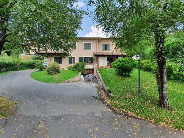 casa indipendente in vendita a Castelnuovo di Garfagnana