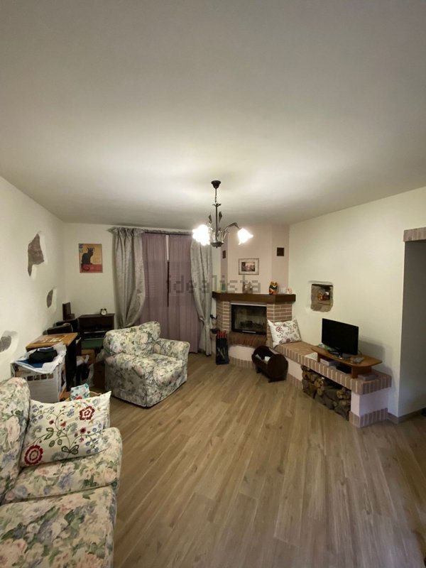 casa indipendente in vendita a Castelnuovo di Garfagnana