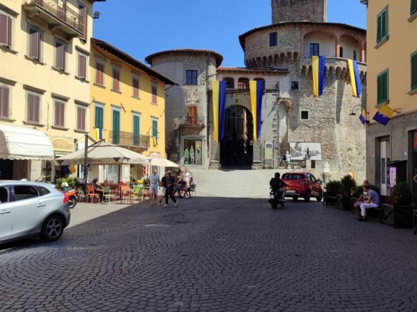 casa indipendente in vendita a Castelnuovo di Garfagnana in zona Stazzana