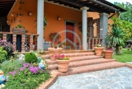 casa indipendente in vendita a Castelnuovo di Garfagnana