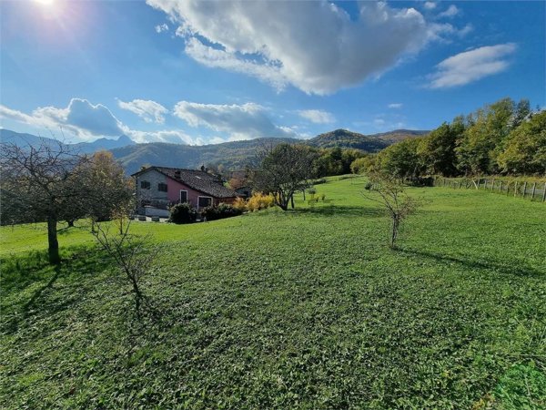 casale in vendita a Castelnuovo di Garfagnana