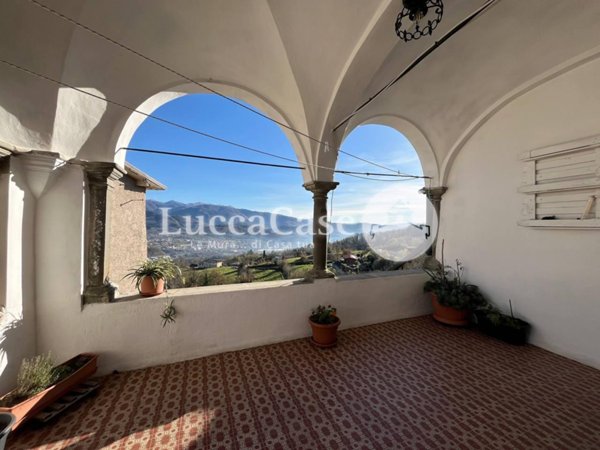 casa indipendente in vendita a Castelnuovo di Garfagnana in zona Gragnanella