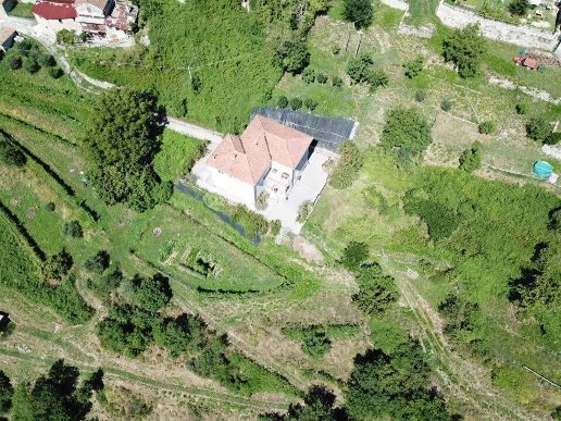 casa indipendente in vendita a Castelnuovo di Garfagnana