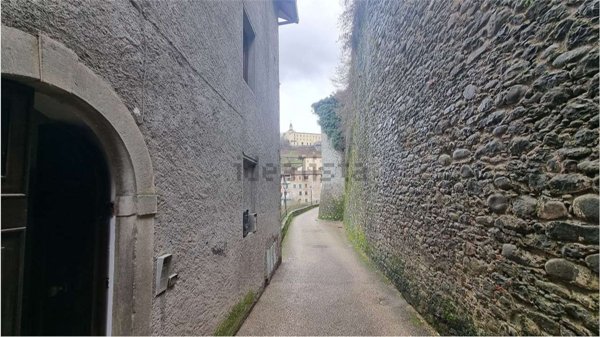 appartamento in vendita a Castelnuovo di Garfagnana in zona Monteperpoli
