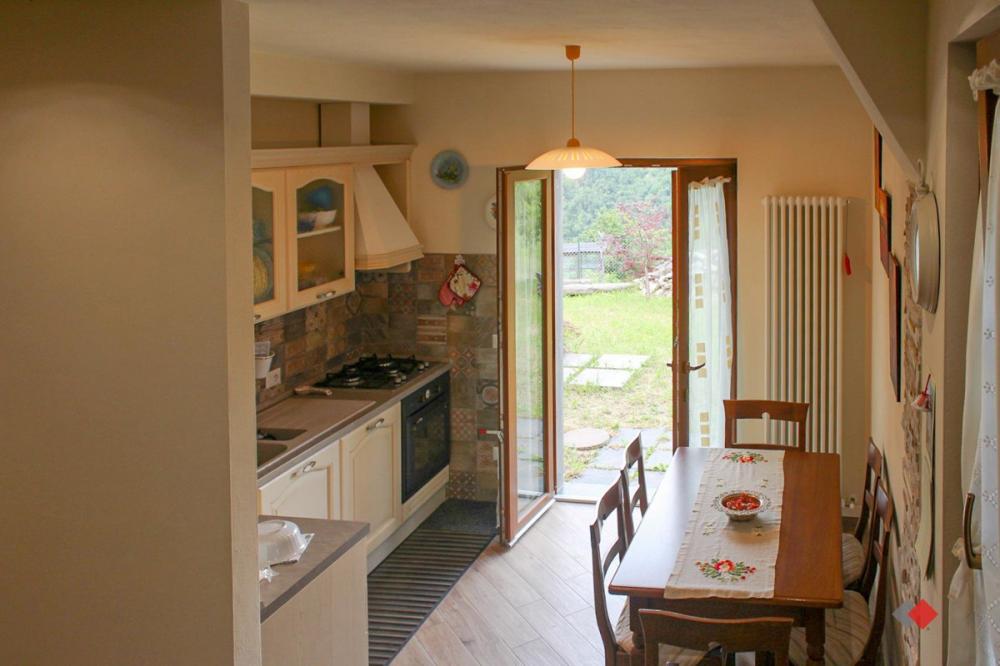 casa indipendente in vendita a Castelnuovo di Garfagnana