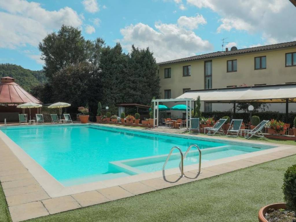 negozio in vendita a Castelnuovo di Garfagnana