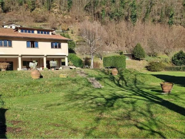 casa indipendente in vendita a Castelnuovo di Garfagnana