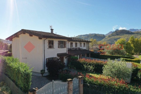 casa indipendente in vendita a Castelnuovo di Garfagnana