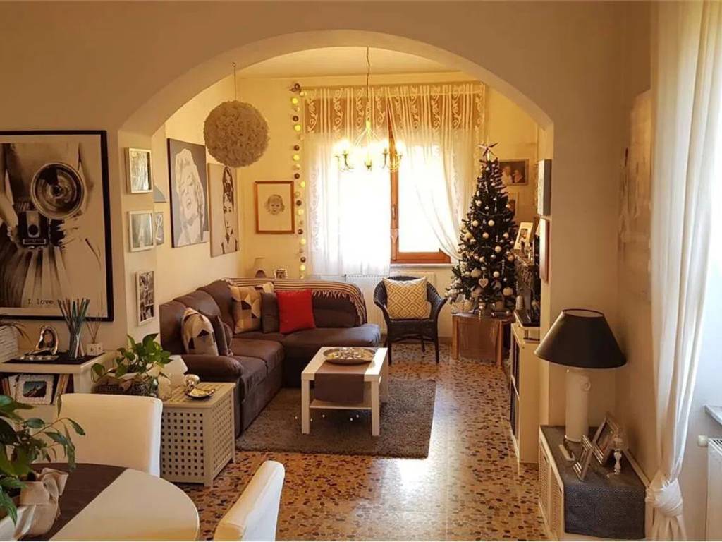 casa indipendente in vendita a Castelnuovo di Garfagnana
