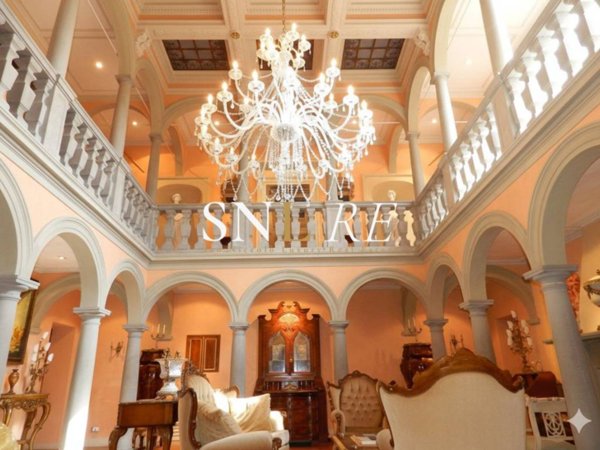 intera palazzina in vendita a Castelnuovo di Garfagnana