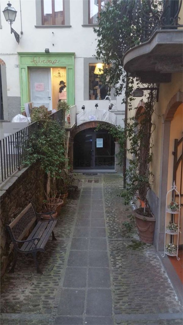 locale di sgombero in vendita a Castelnuovo di Garfagnana