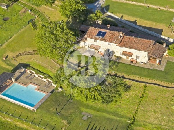 casa indipendente in vendita a Castelnuovo di Garfagnana