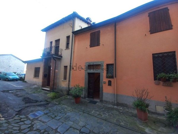 casa indipendente in vendita a Castelnuovo di Garfagnana