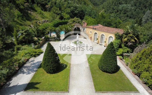 casa indipendente in vendita a Castelnuovo di Garfagnana