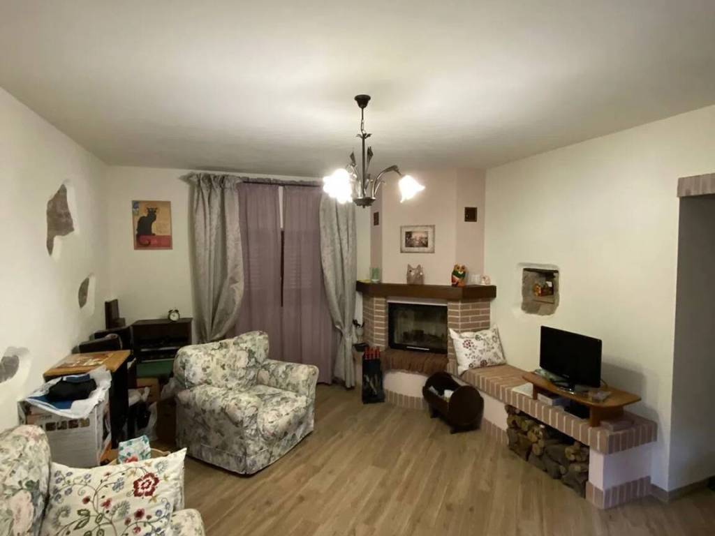 casa indipendente in vendita a Castelnuovo di Garfagnana