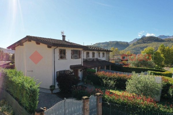 casa indipendente in vendita a Castelnuovo di Garfagnana
