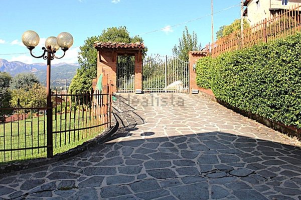 casa indipendente in vendita a Castelnuovo di Garfagnana