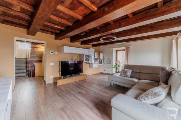 casa indipendente in vendita a Castelnuovo di Garfagnana